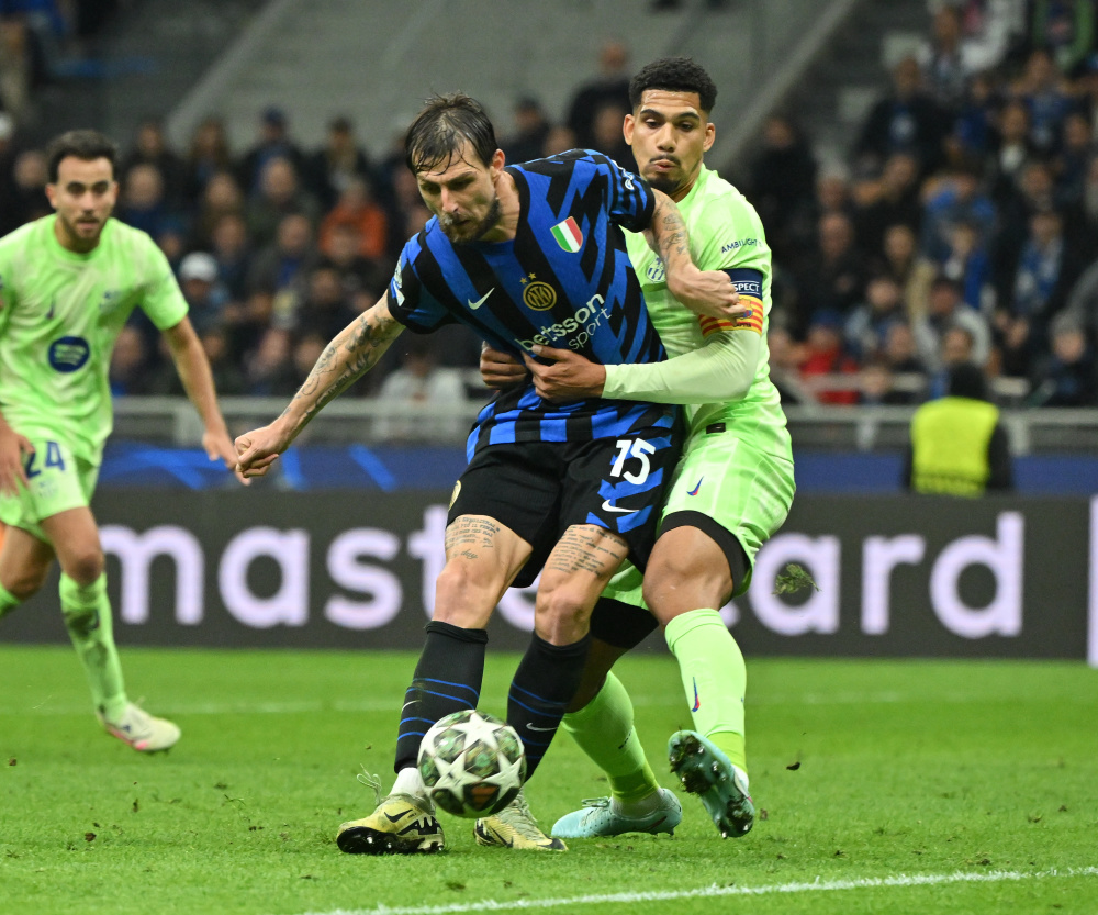 记者：明日拉米罗将携李睿跃出席国安赛前新闻发布会（记者消息：拉米罗明日携李睿跃出席国安赛前发布会）