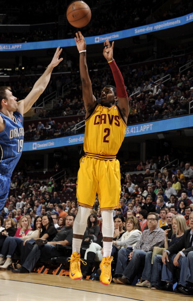 雷霆16连胜期间净胜对手333分 创NBA历史连续16场净胜纪录！（雷霆豪取16连胜累计净胜333分，改写NBA连续16场净胜纪录）