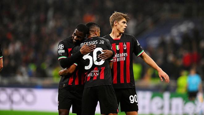 卡佩罗：卡拉菲奥里很像拉莫斯，我希望看到他在国家队踢后腰（卡佩罗：卡拉菲奥里像拉莫斯，我想看到他在国家队出任后腰）