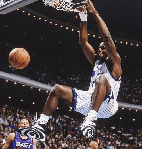 前辈认可！帕里什发文祝贺詹姆斯：纪录就是用来打破的（名宿致贺！帕里什发声称赞詹姆斯：纪录注定要被打破）