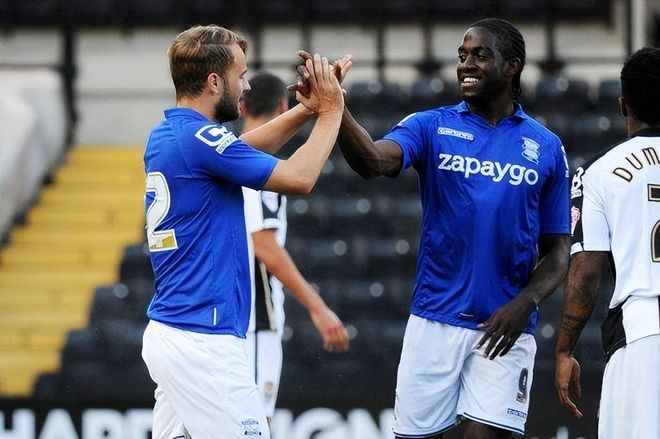 电讯报：纽卡有意引进小将斯密特，该球员非常乐意在一月加盟（电讯报：纽卡盯上小将斯密特，后者愿在一月加盟）