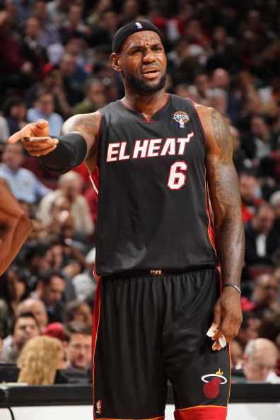 足球报：山东泰山2007年龄段大部分球员有望前往“苏超”踢球（足球报：山东泰山07梯队多名球员有望赴苏超效力）