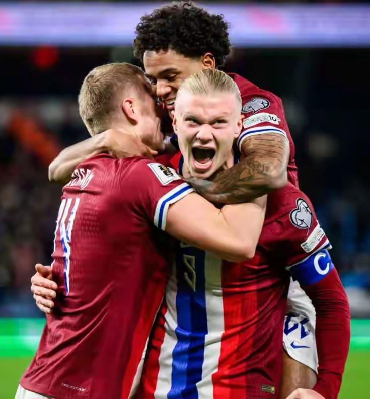 疯狂出手！康宁汉姆30投12中得29分10板9助 加时低效7投仅2中（出手如雨！康宁汉姆30投12中砍29分10板9助，加时7投仅2中）