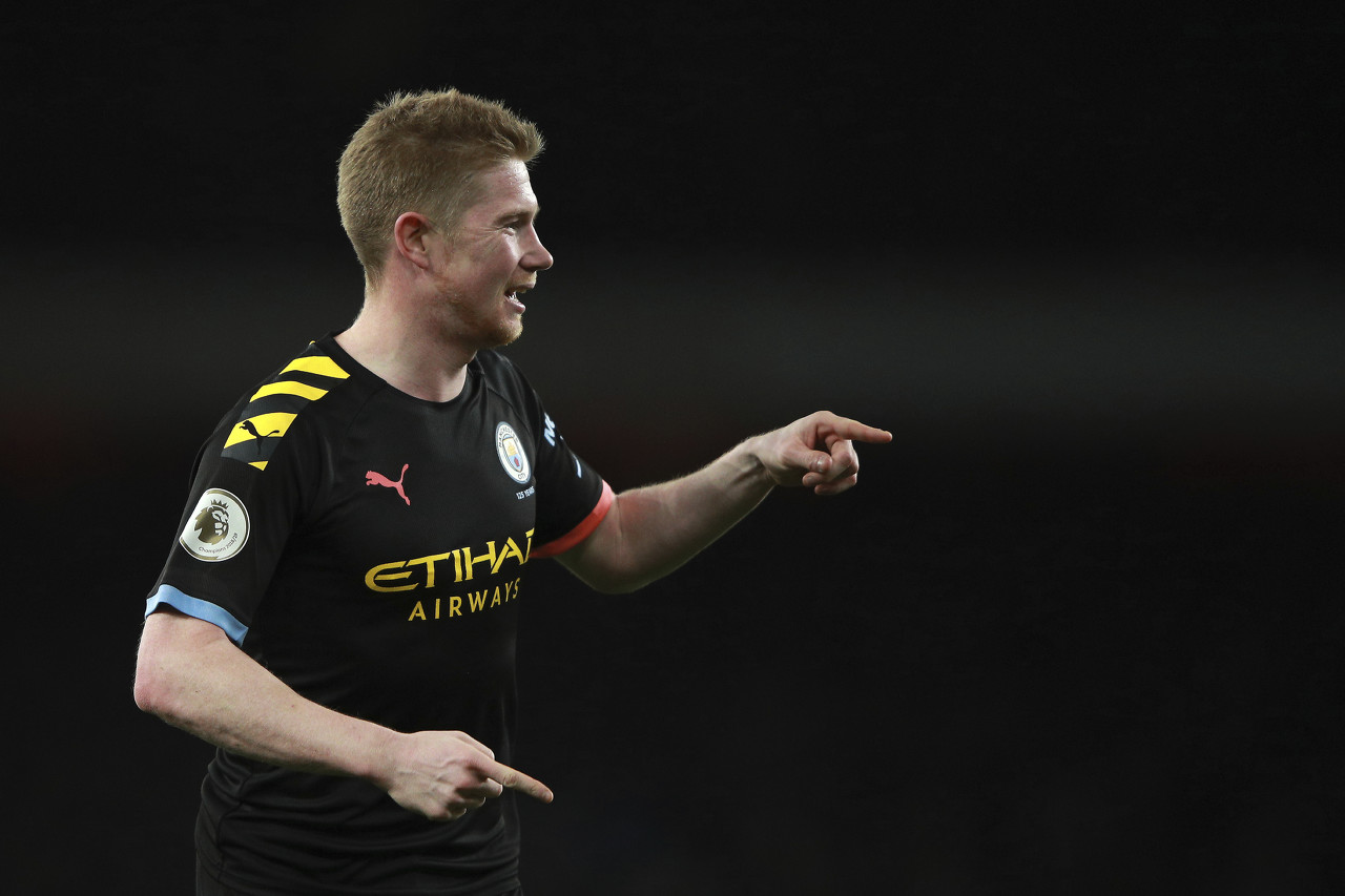 喀麦隆非洲杯大名单：姆伯莫领衔，巴索戈在列，奥纳纳无缘（喀麦隆非洲杯名单官宣：姆伯莫压阵，巴索戈入选，奥纳纳落选）