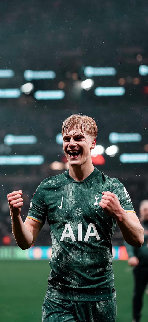 镜报：买安德森要1亿-1.2亿镑，曼联可能通过出售5人筹集资金（《镜报》：安德森身价1亿至1.2亿英镑，曼联或卖五将筹资）