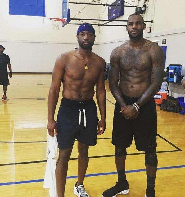 英超赛场亮点：利物浦逆转曼联,（英超焦点：利物浦逆转曼联）