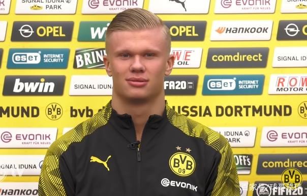 快船大胜巩固西部排名（快船大捷，稳居西部前列）