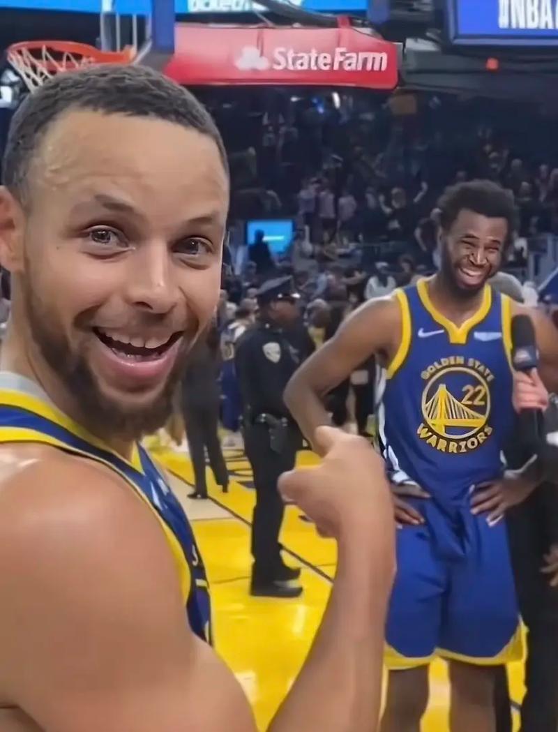 湖人官方社交媒体分享训练瞬间（湖人官方社媒发布训练花絮）