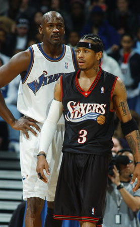 篮球篮网结束连败，全队积极庆祝（篮网止住连败，全队热烈庆祝）