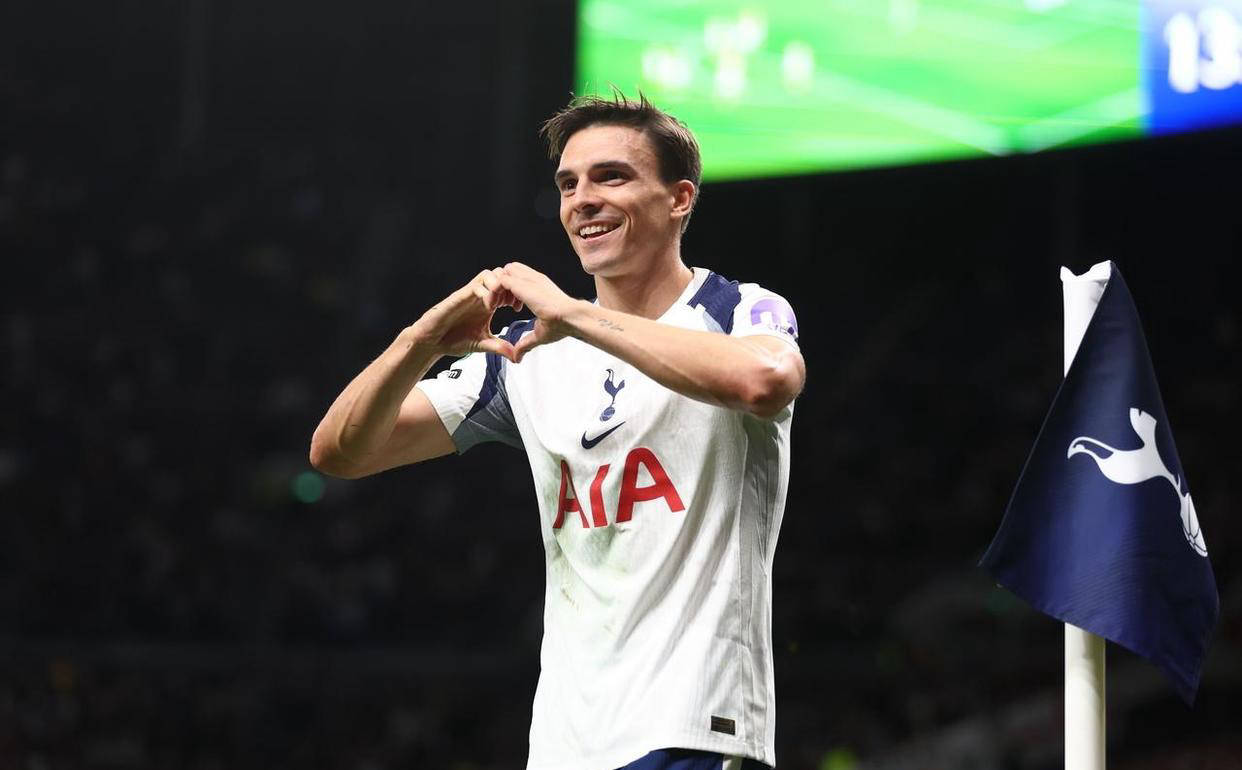 意甲半场：特拉莫尼点射破门，比萨暂1-0卡利亚里（半场战报：特拉莫尼点球建功，比萨暂以1-0领先卡利亚里）