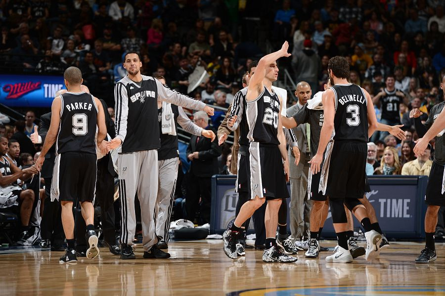 阿莱格里：劳塔罗是最强前锋之一；莱奥明白进球决定前锋价值（阿莱格里称劳塔罗跻身顶尖前锋行列；莱奥坦言进球才是前锋价值标尺）