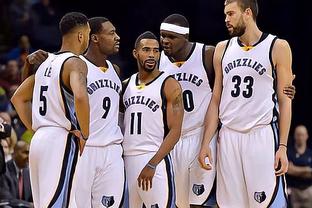 足球之所以迷人，就在这里（这，正是足球的魅力）