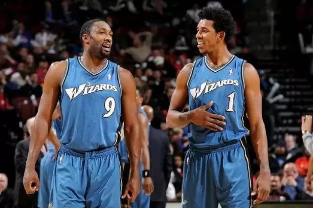 邮报：爱尔兰U19女足比赛前，现场却误放了英国国歌（《邮报》：爱尔兰U19女足赛前现场误播英国国歌）