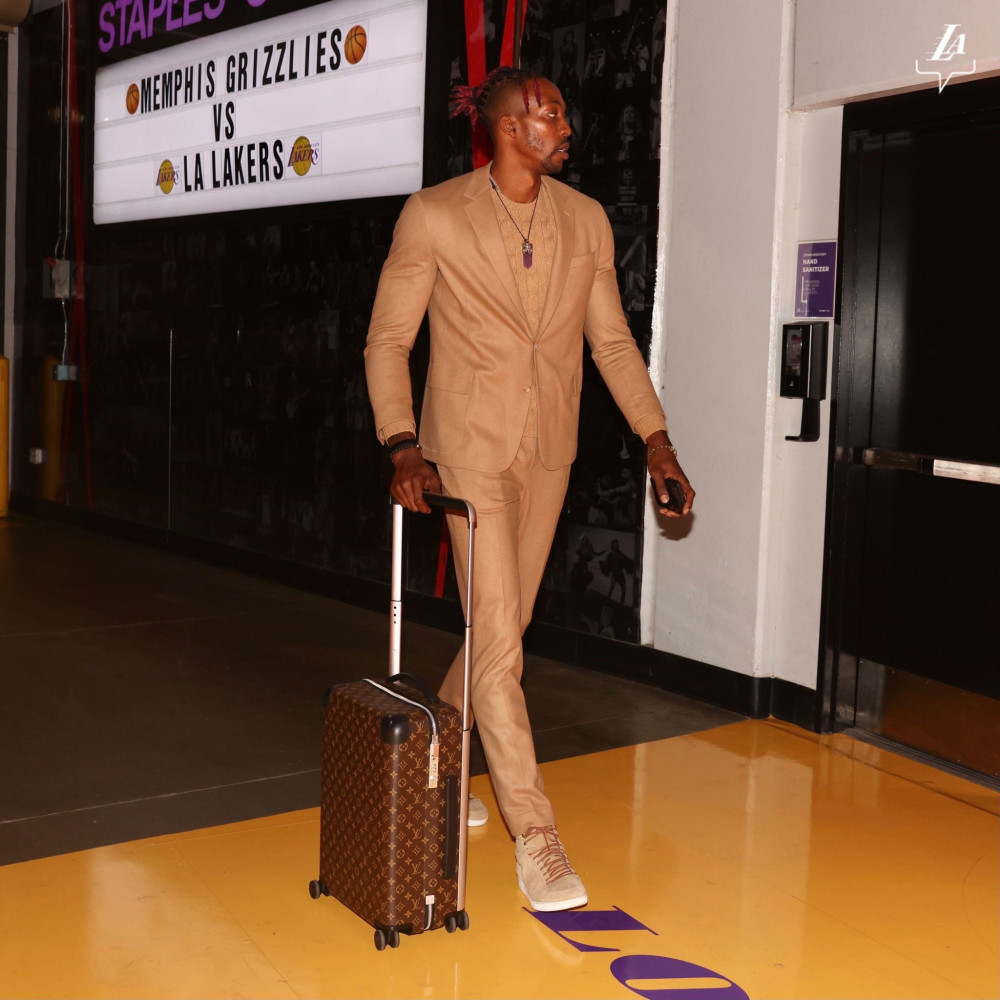 英超：曼联客场2-1战胜莱斯特城（英超：曼联客场2比1小胜莱斯特城）