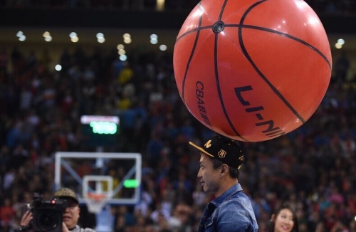 布斯克茨：职业生涯的终点越来越近，我想再多踢两场比赛（布斯克茨：生涯尾声将近，我还想再踢两场）