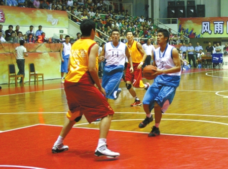 重返福地，赫拉芬贝赫在圣西罗球场两次获欧冠全场最佳球员（重返圣西罗，赫拉芬贝赫两度当选欧冠全场最佳）