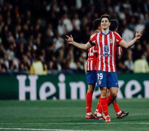 巴萨生死战来袭，法兰克福隐藏致命危机！（巴萨生死战将至，法兰克福暗藏致命隐患）