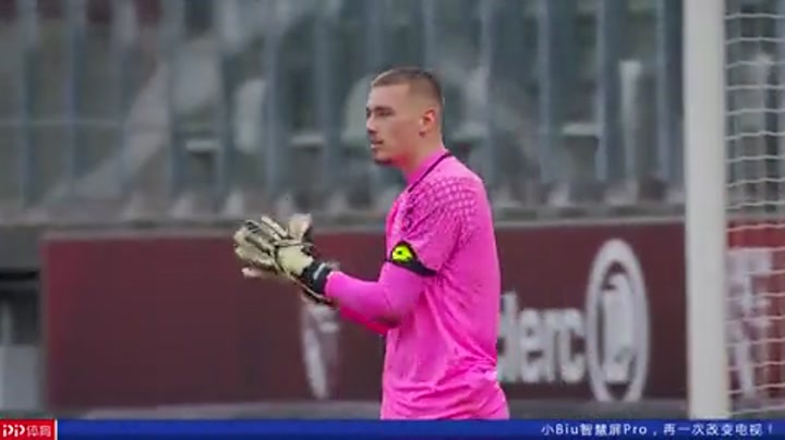 徐昕赛后前往医院拍片 初步诊断为对抗时的硬伤（徐昕赛后赴医院进行影像检查 初判为对抗所致硬伤）